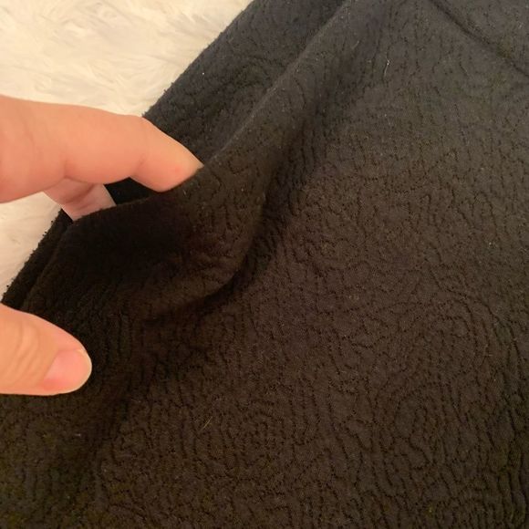 [Adrienne Vittadini] Black Textured Skirt - Size Small - Picture 2 of 6
